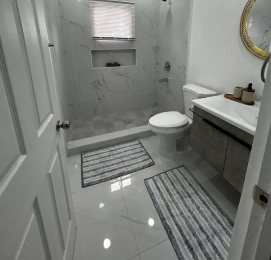 Apartment Ferienwohnung Luxury New Kingston 3 Bed 2 Bath